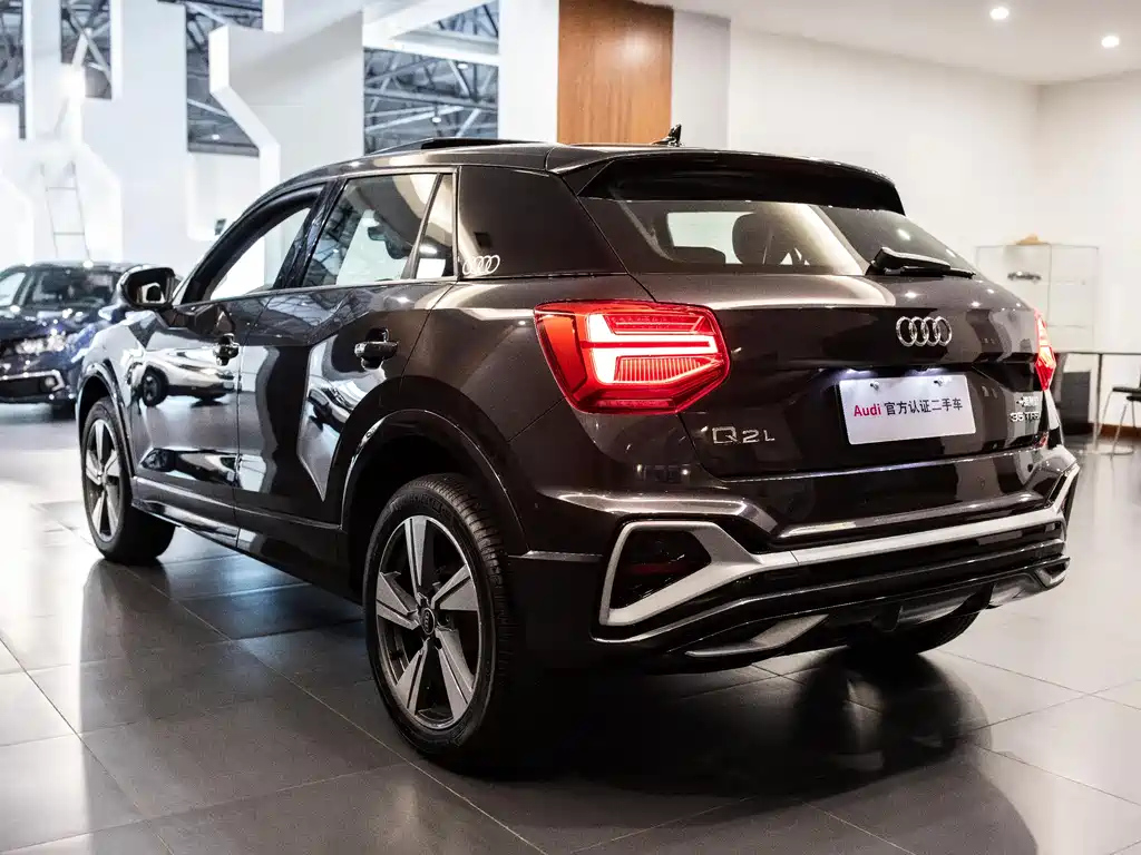 AUDI Q2L 2021