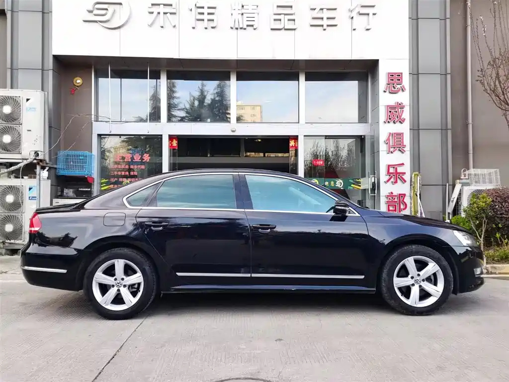 VOLKSWAGEN PASSAT 2014