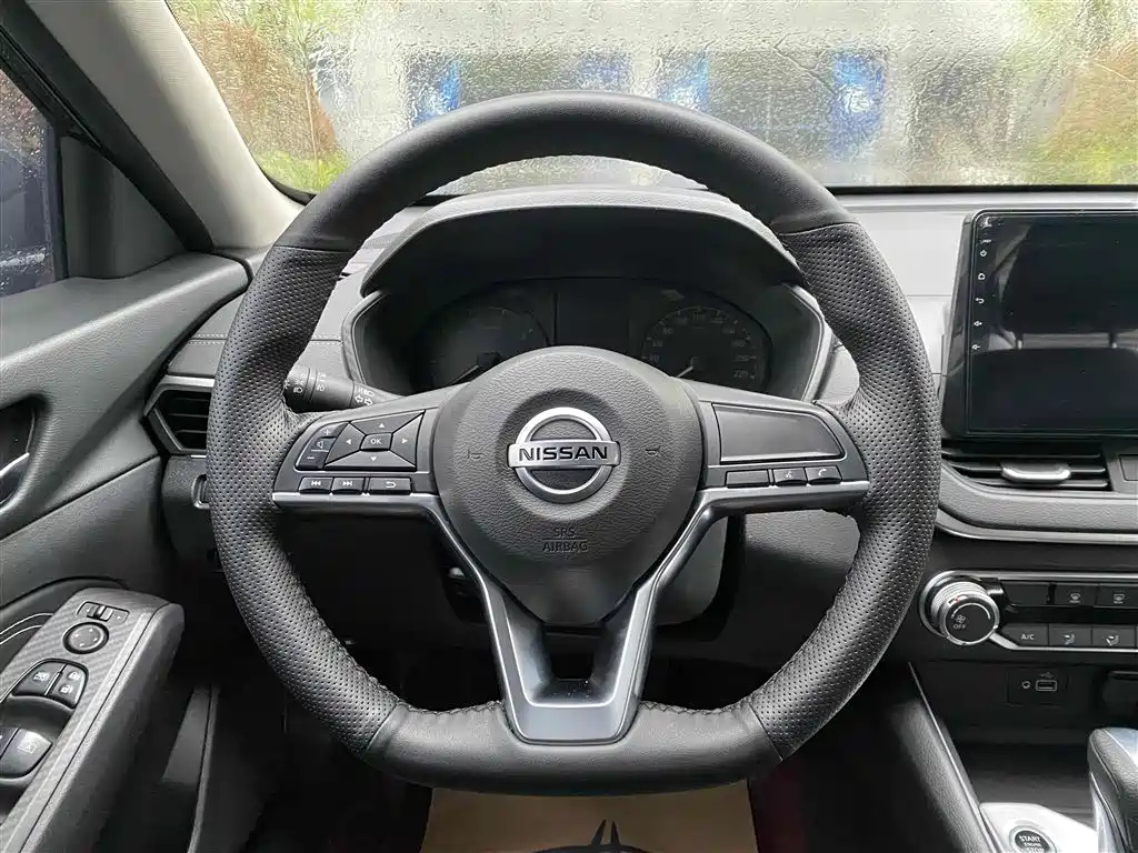 NISSAN TEANA 2022