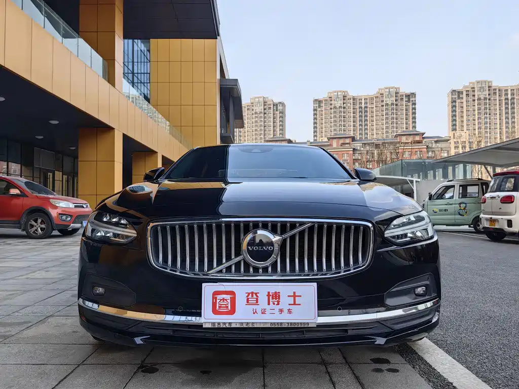 VOLVO S90 2021