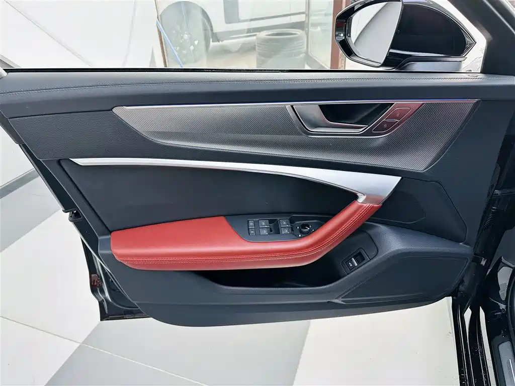 AUDI A6L 2023