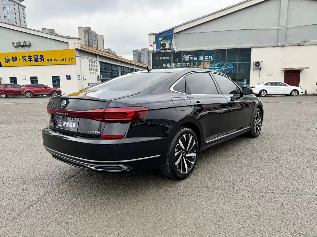 VOLKSWAGEN PASSAT 2022