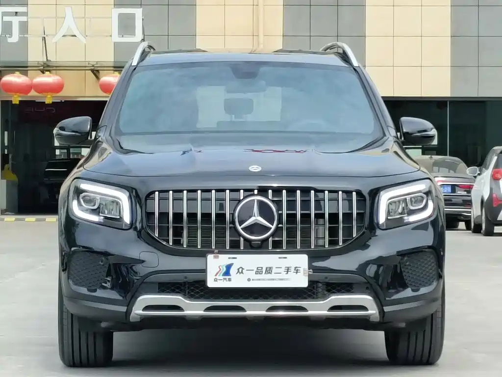 MERCEDES BENZ GLB 2023