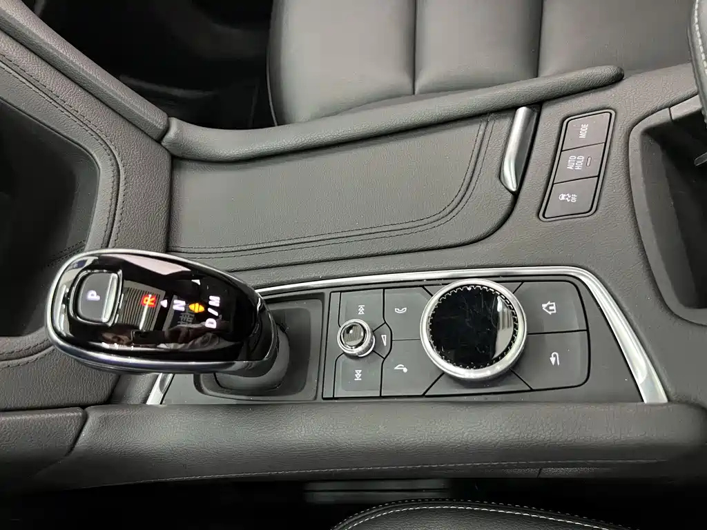 CADILLAC XT6 2023