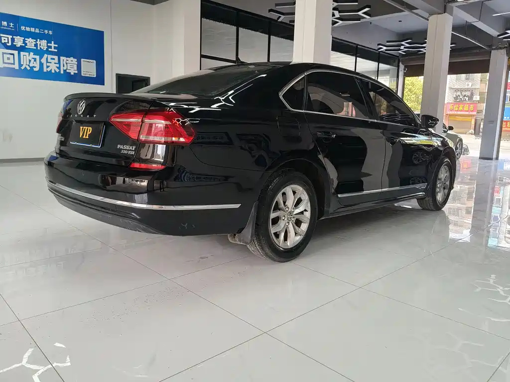 VOLKSWAGEN PASSAT 2016