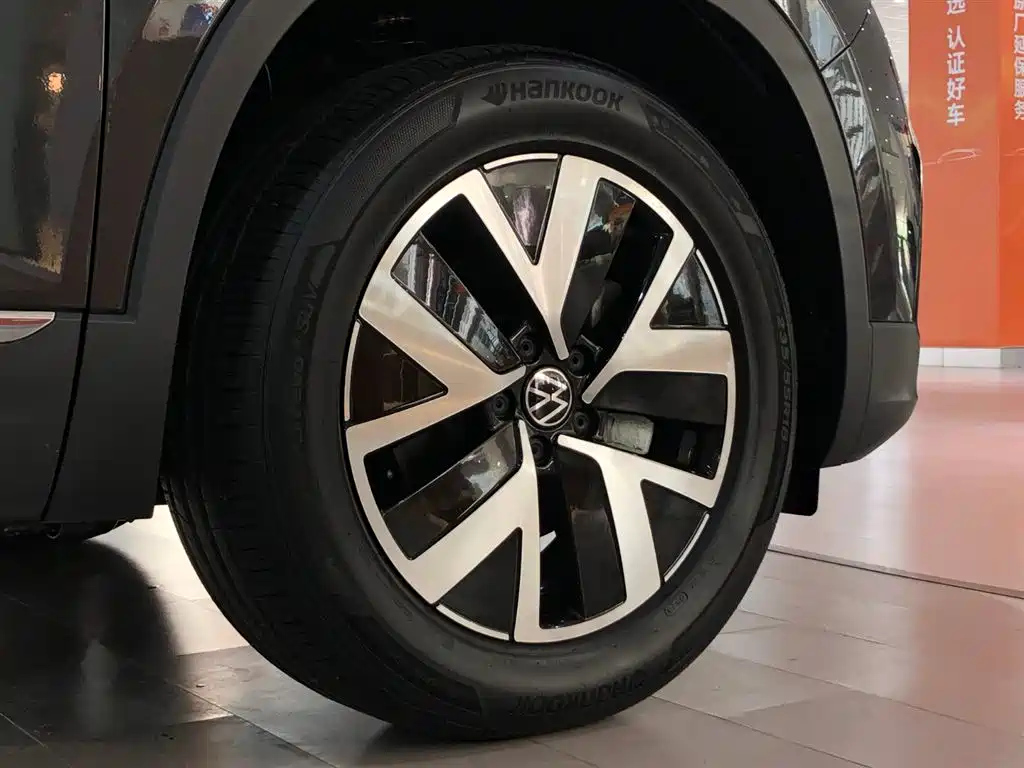VOLKSWAGEN TAYRON 2023