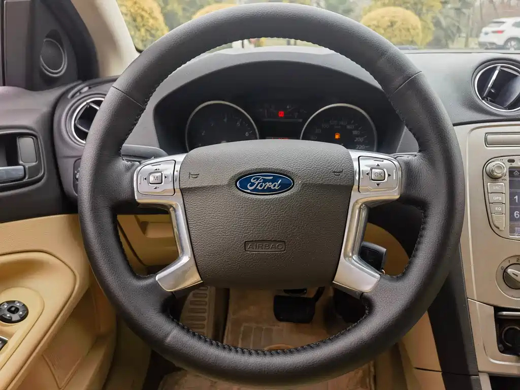FORD MONDEO - WINNER 2010