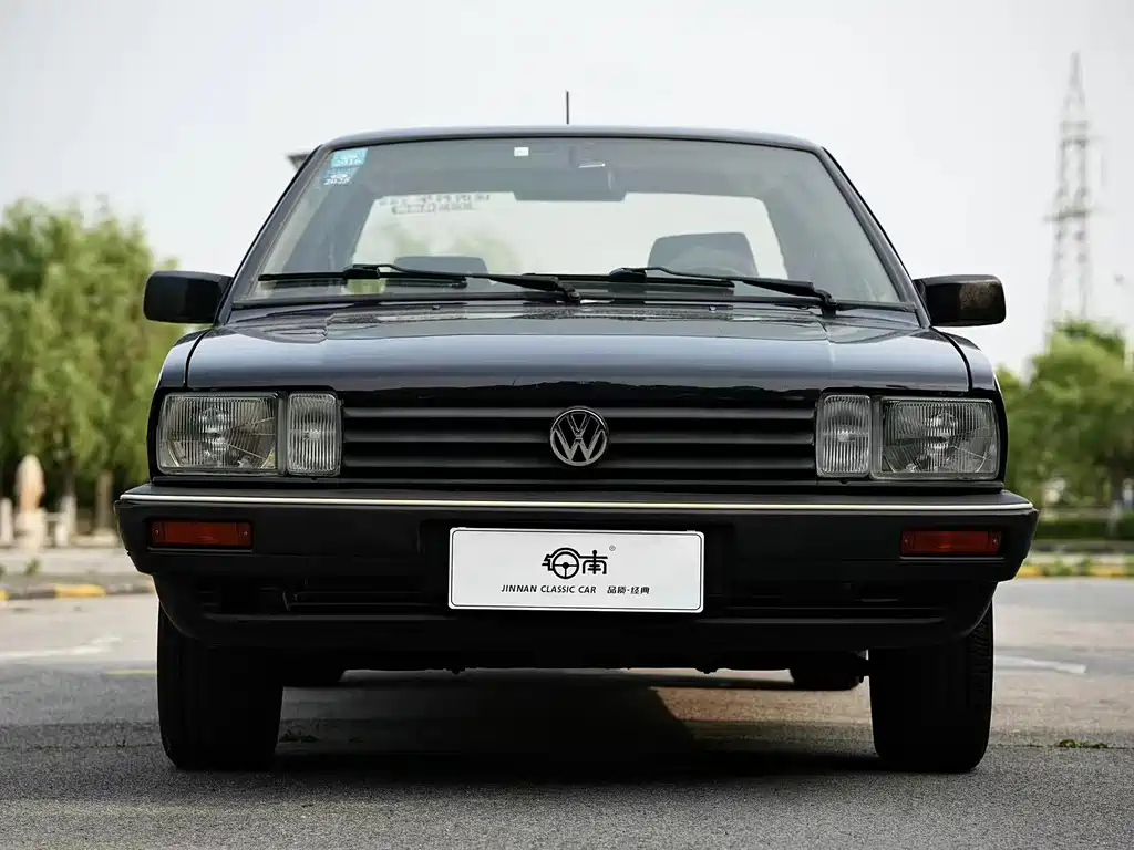 VOLKSWAGEN SANTANA CLASSIC 2010