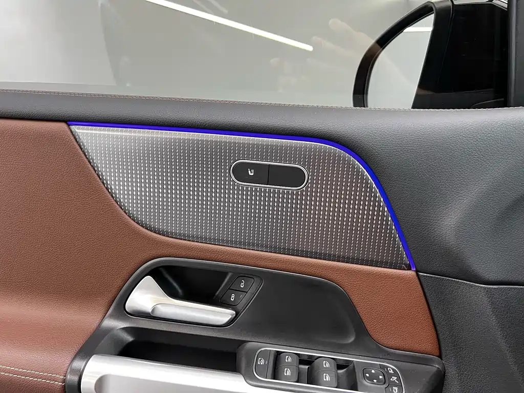 MERCEDES BENZ GLB 2022