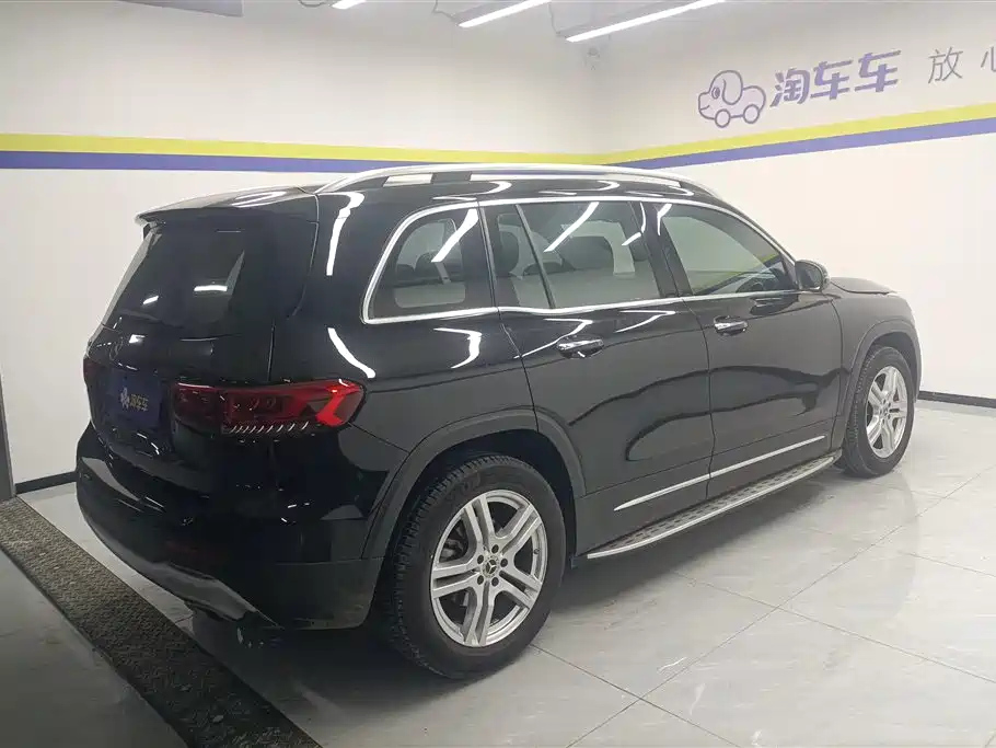 MERCEDES BENZ GLB 2021