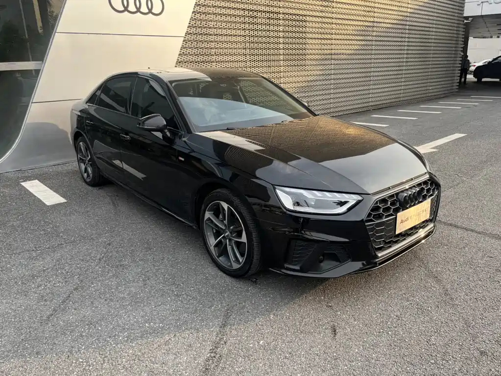 AUDI A4L 2022