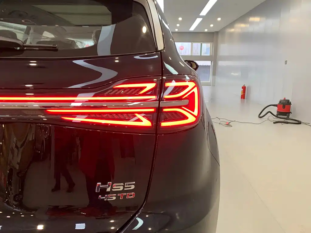 HONGQI HS5 2024