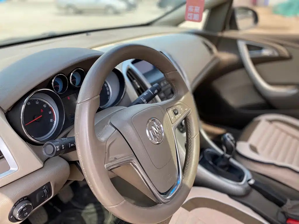 BUICK EXCELLE 2011