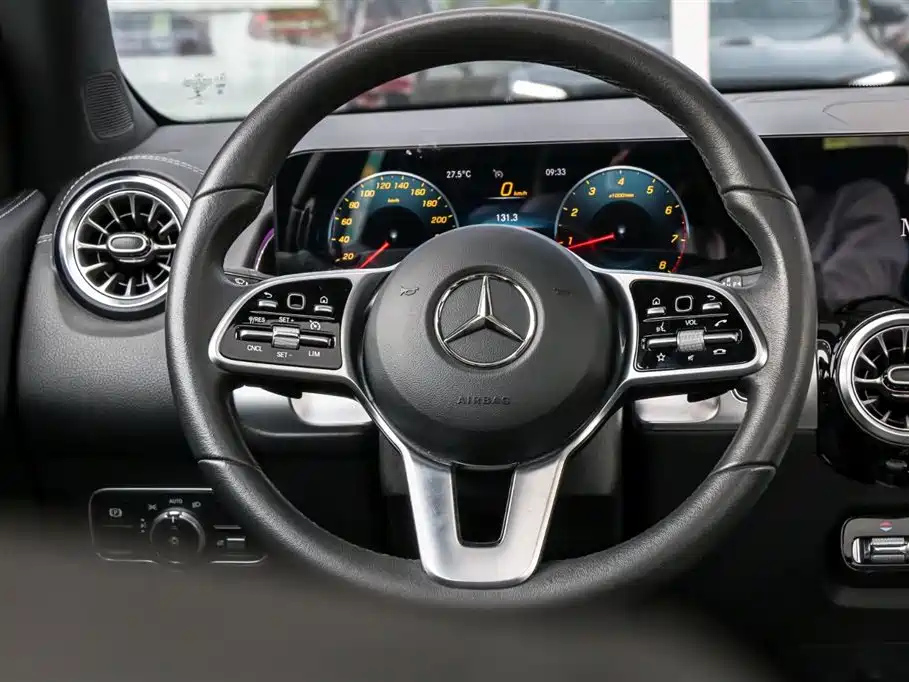 MERCEDES BENZ GLB 2020