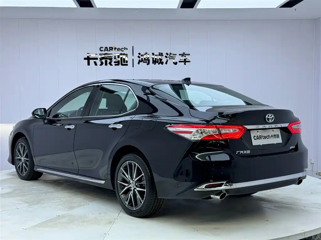 TOYOTA CAMRY 2023