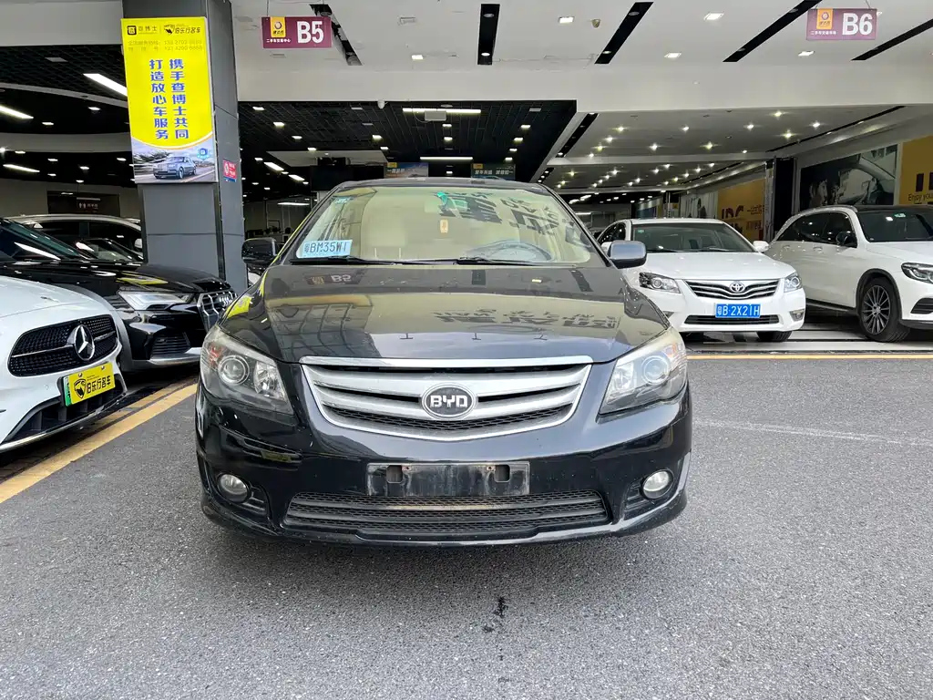 BYD L3 2013