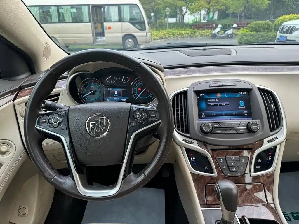 BUICK LACROSSE 2015