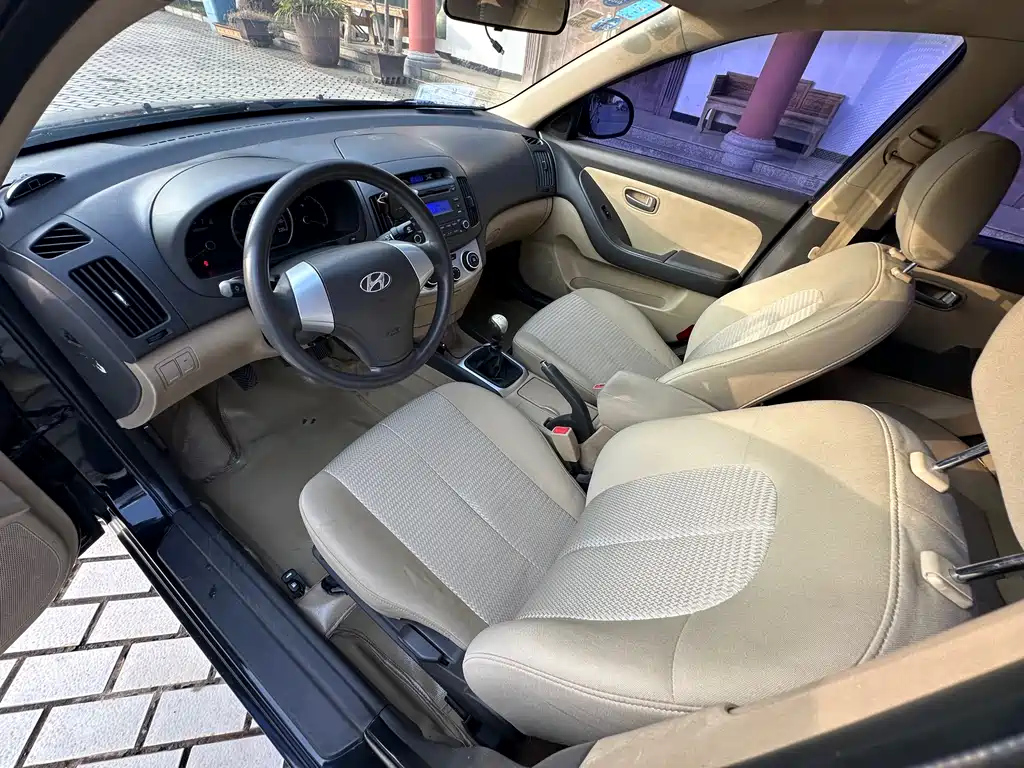 HYUNDAI CELESTA 2009