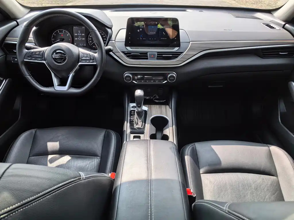 NISSAN TEANA 2021