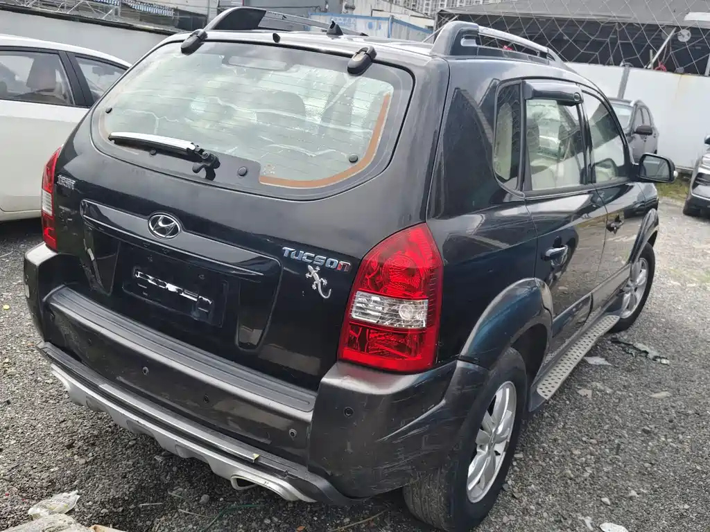 HYUNDAI TUCSON 2012