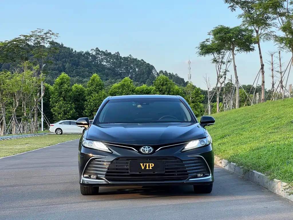 TOYOTA CAMRY 2023