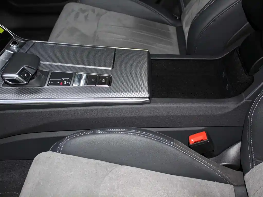 AUDI A6L 2024
