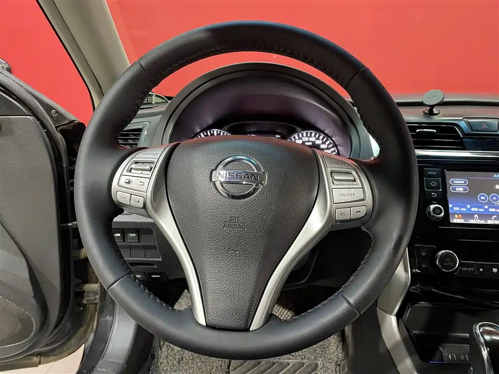 NISSAN TEANA 2018