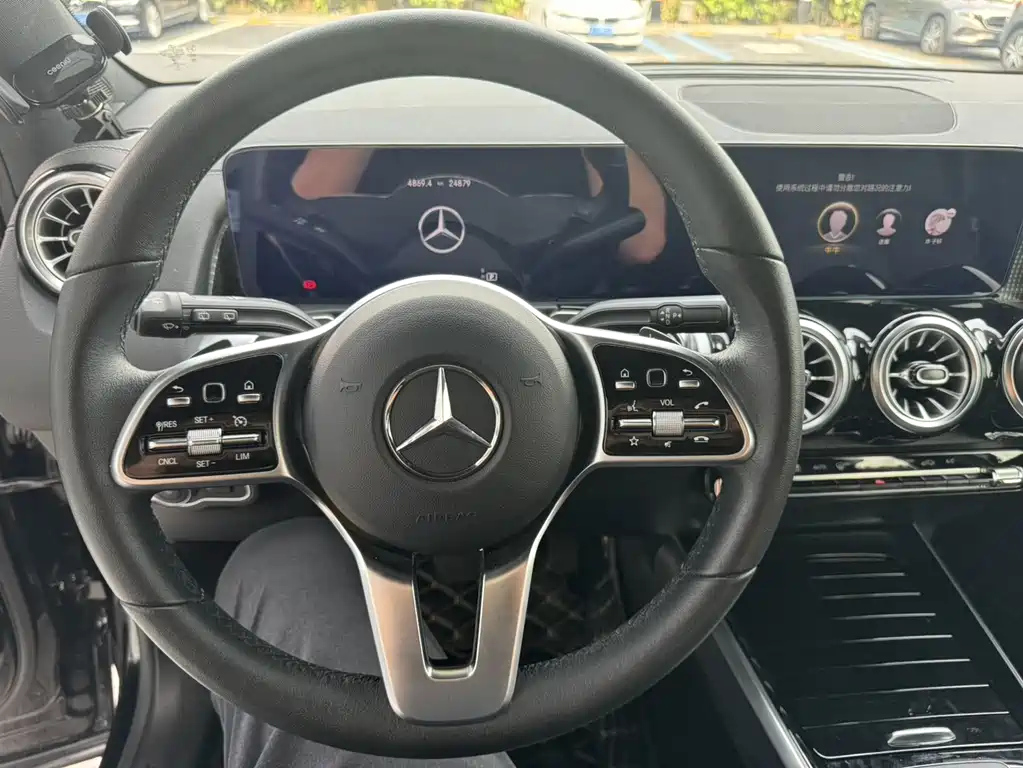 MERCEDES BENZ GLB 2022