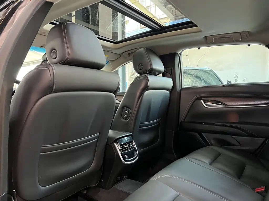 CADILLAC XTS 2018