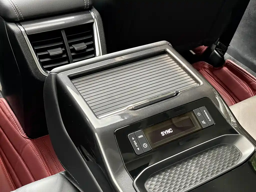 FORD TAURUS 2021