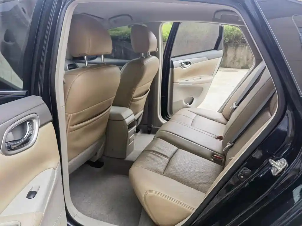 NISSAN SYLPHY 2013