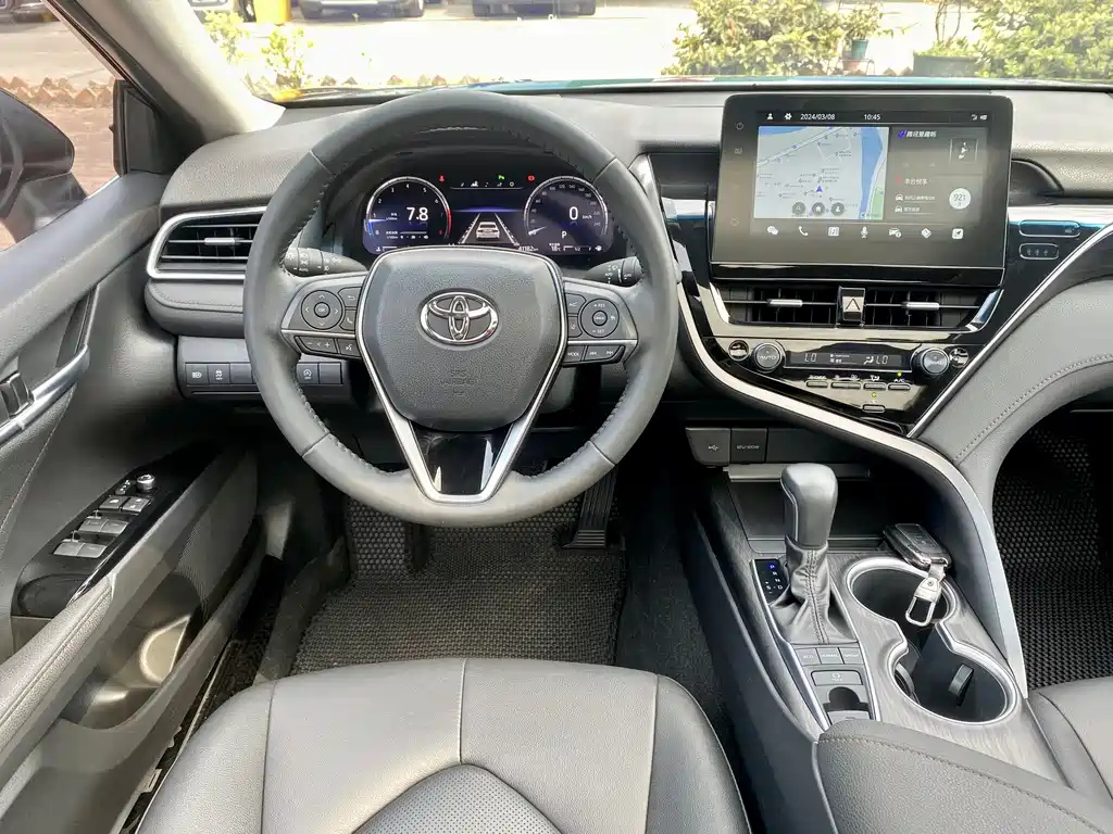 TOYOTA CAMRY 2021