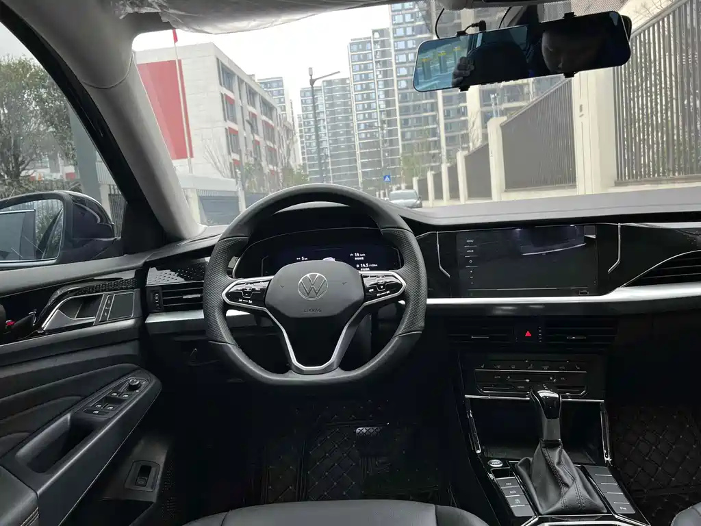 VOLKSWAGEN PASSAT 2022