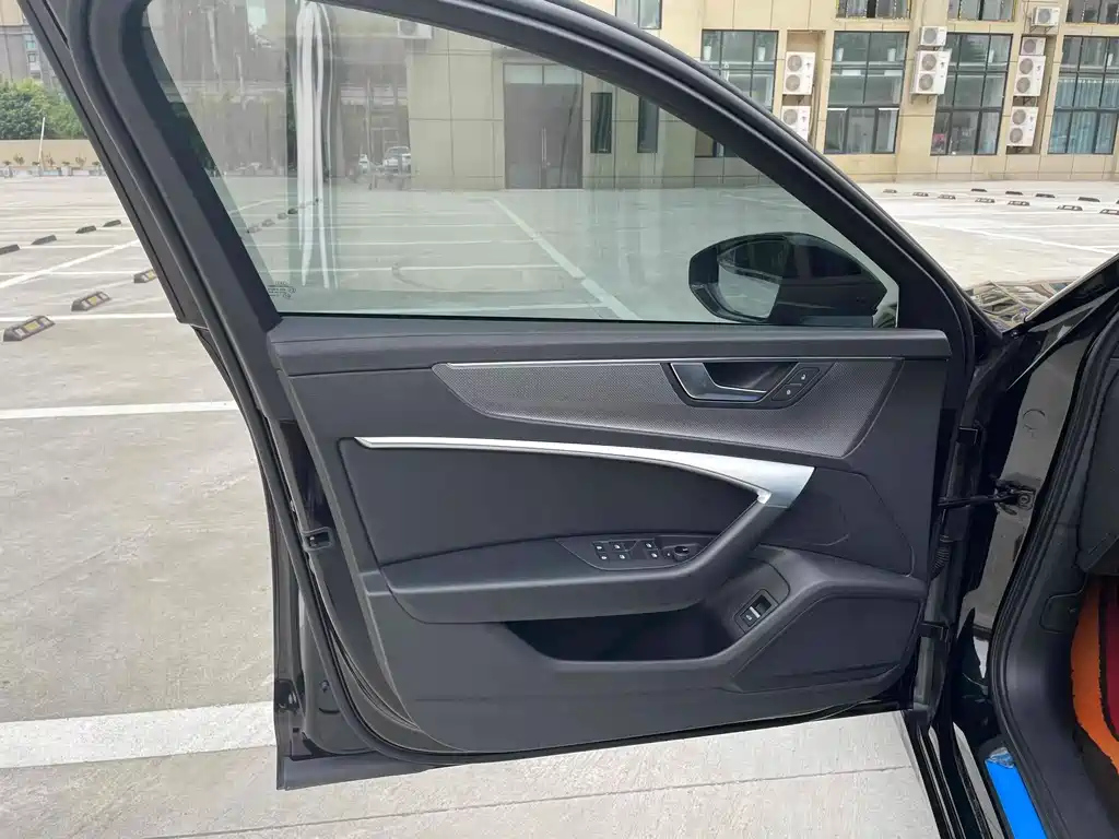 AUDI A6L 2021