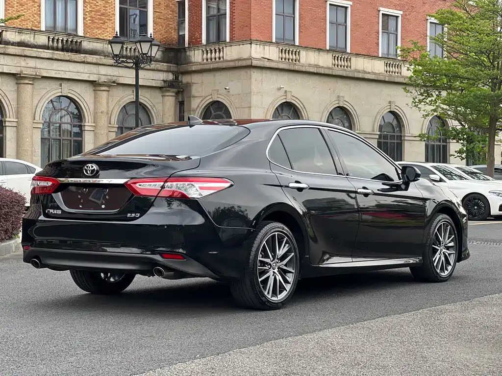 TOYOTA CAMRY 2022