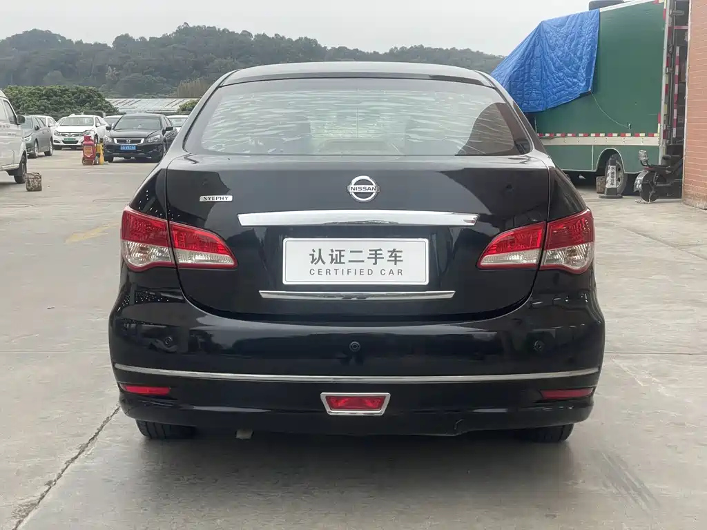 NISSAN SYLPHY 2012
