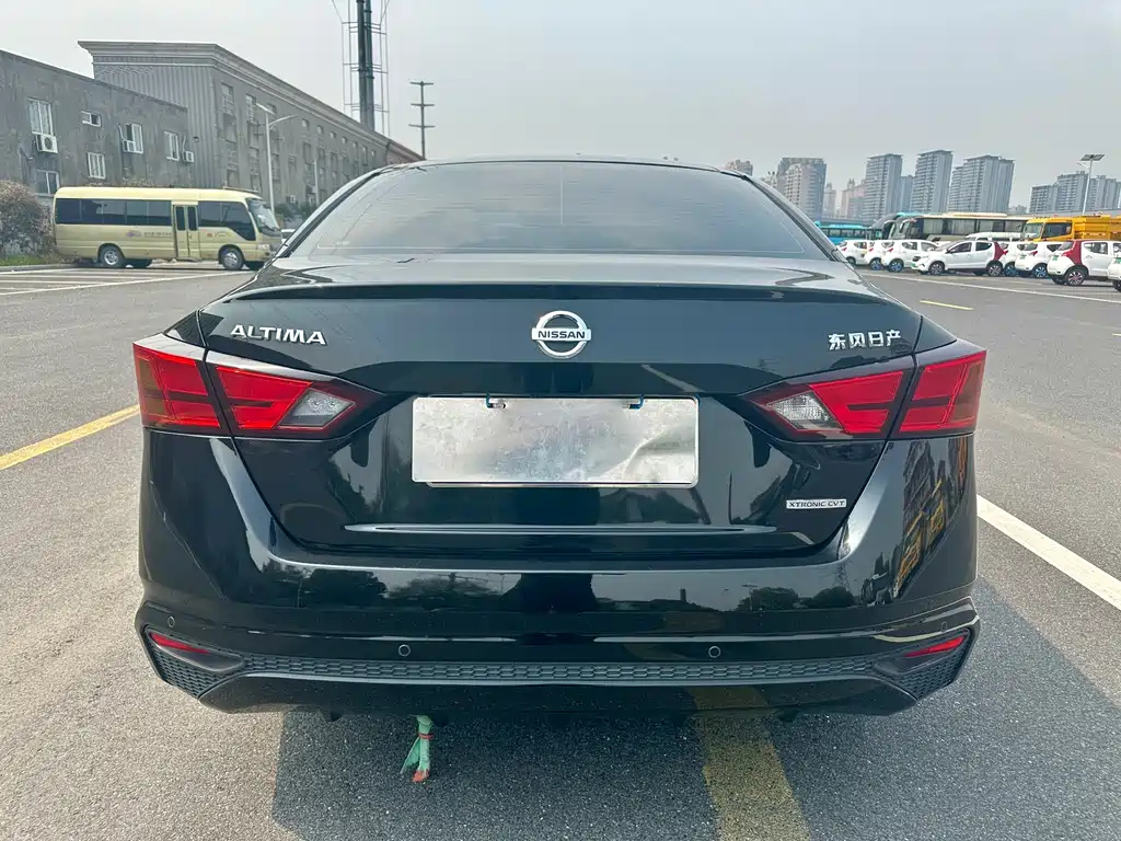 NISSAN TEANA 2022