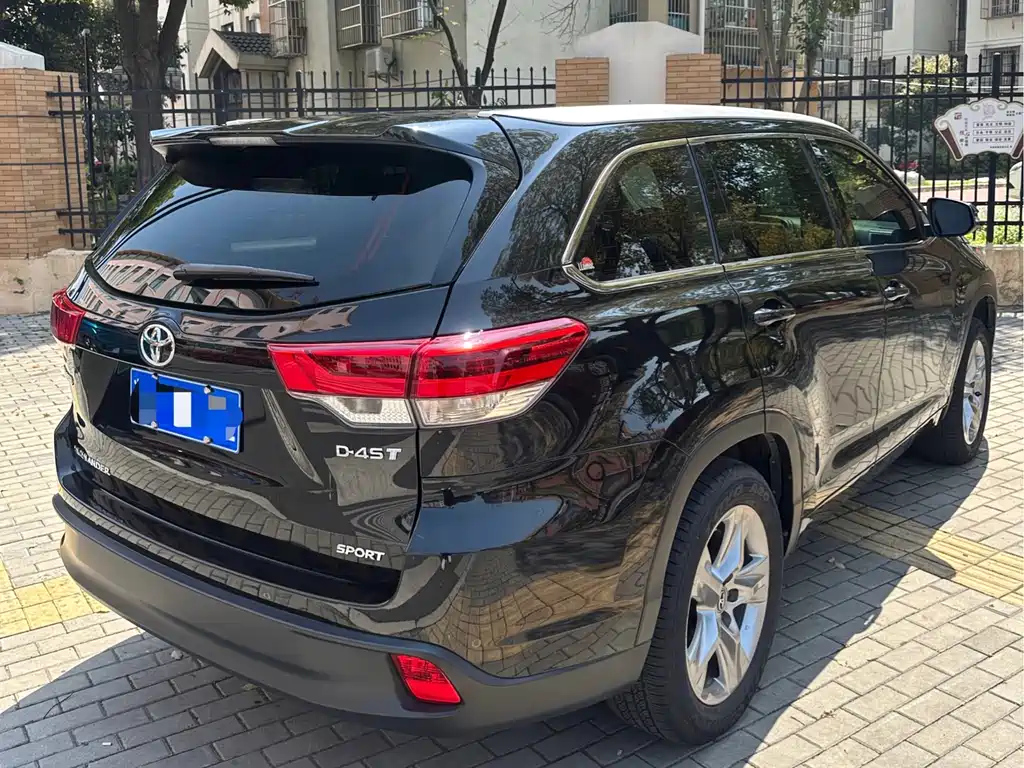 TOYOTA HIGHLANDER 2021