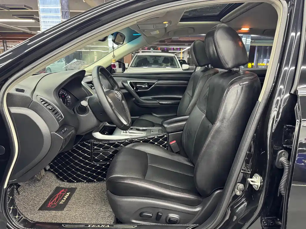 NISSAN TEANA 2019
