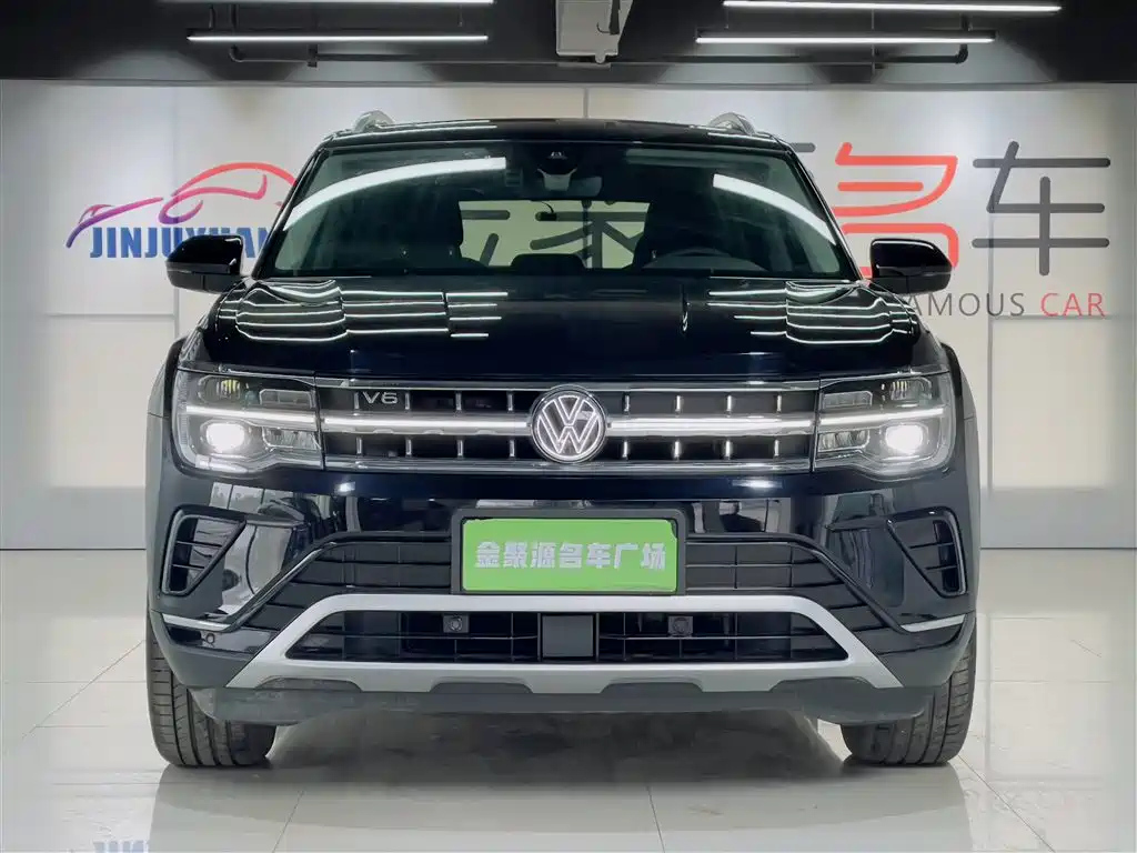 VOLKSWAGEN TOURAN 2023
