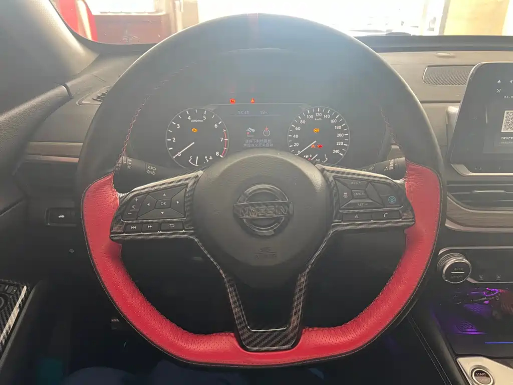 NISSAN TEANA 2020