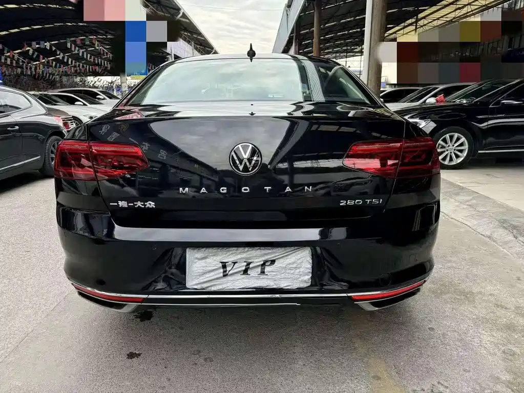 VOLKSWAGEN MAGOTAN 2020
