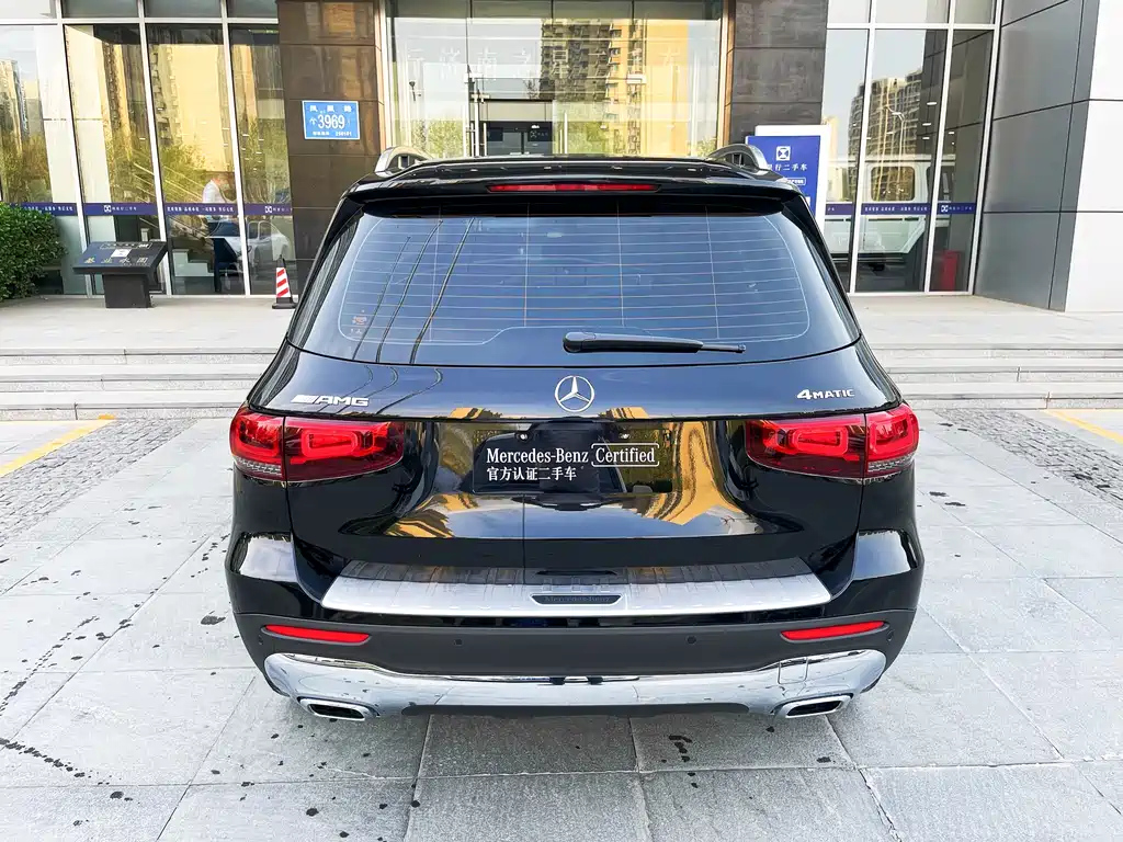 MERCEDES BENZ GLB 2023