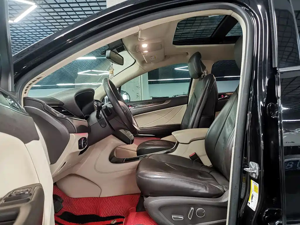 LINCOLN MKC 2018