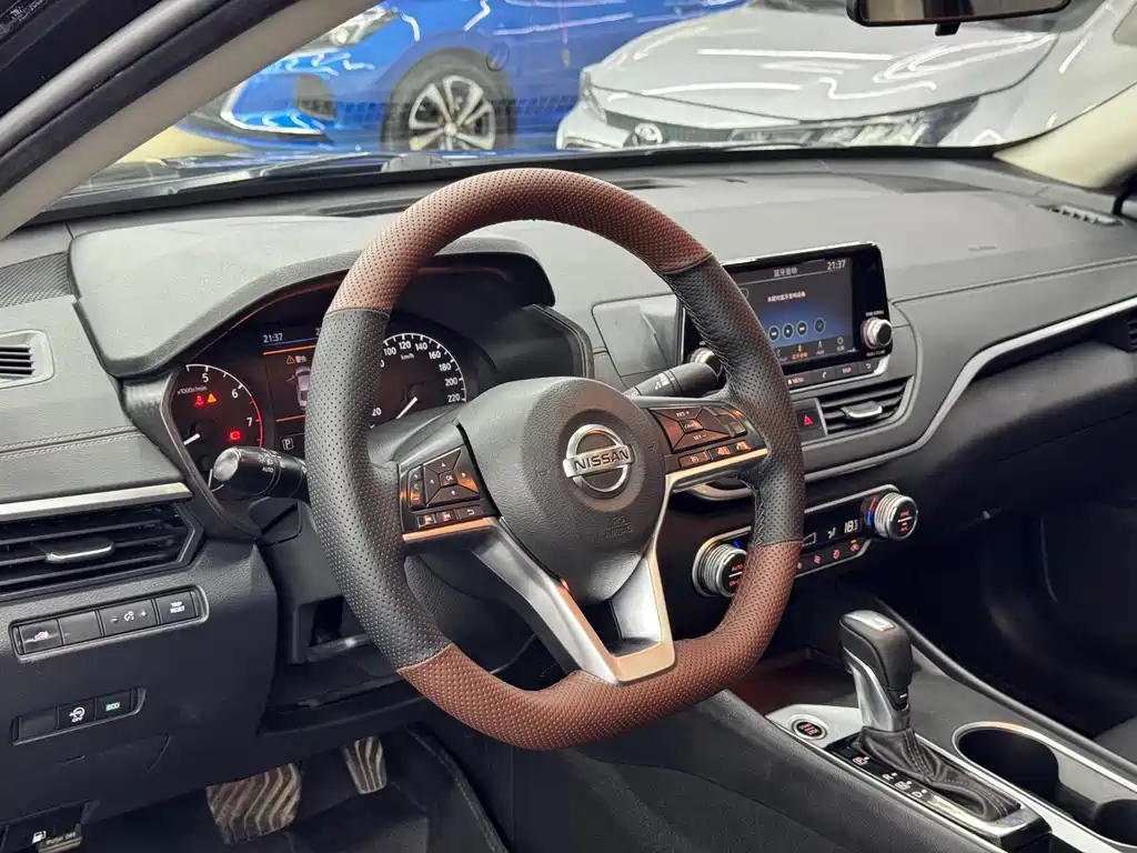 NISSAN TEANA 2019