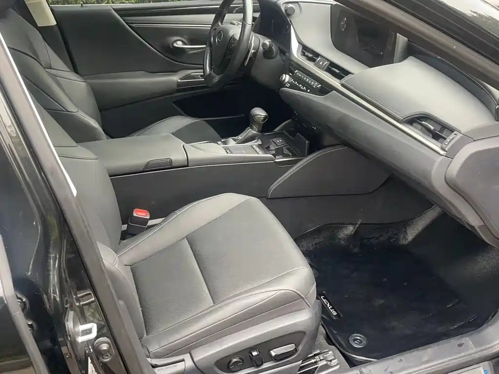 LEXUS ES 2021