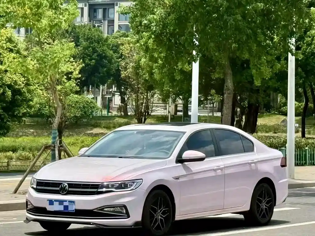 VOLKSWAGEN BORA 2021