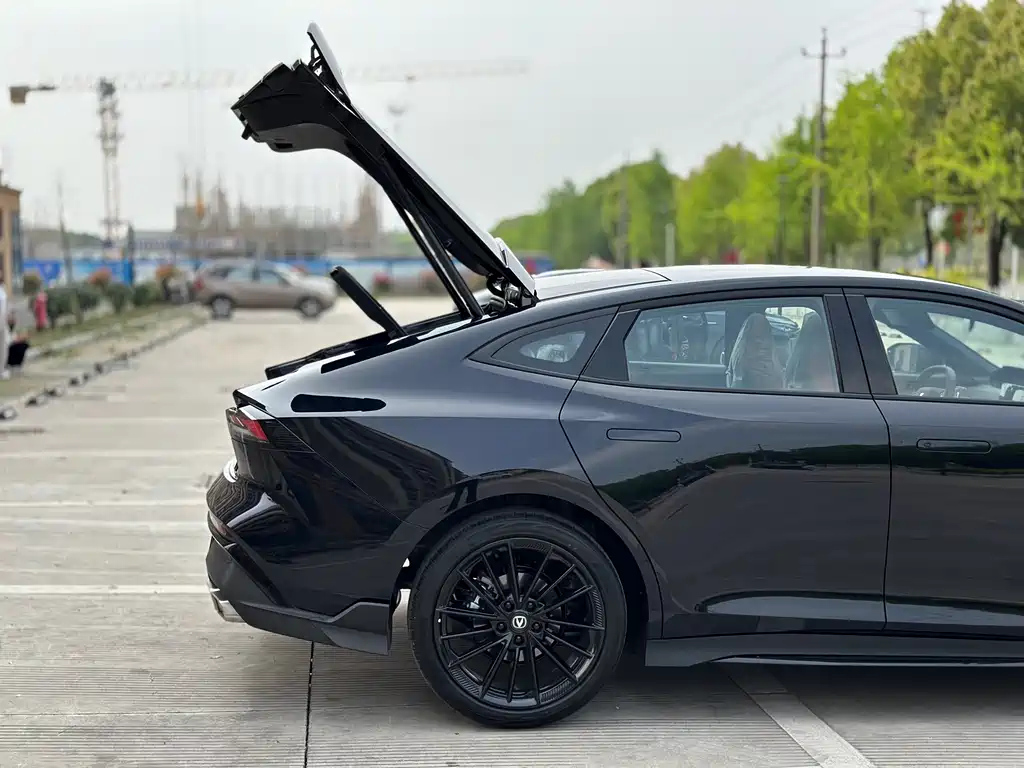 CHANGAN UNI-V 2024