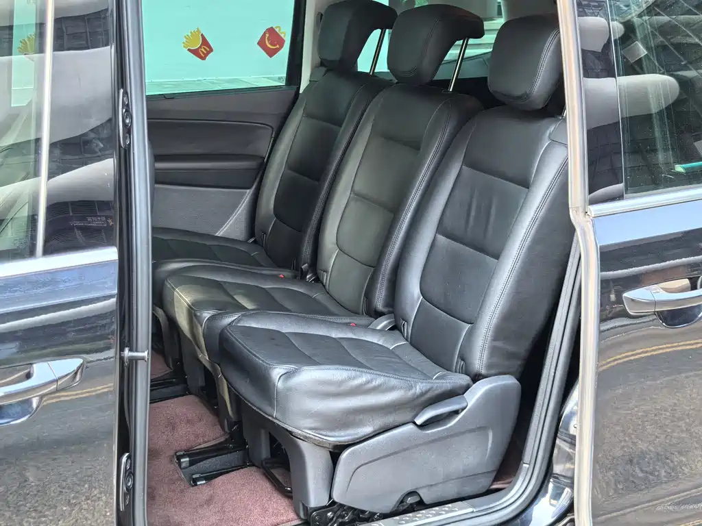VOLKSWAGEN SHARAN 2016