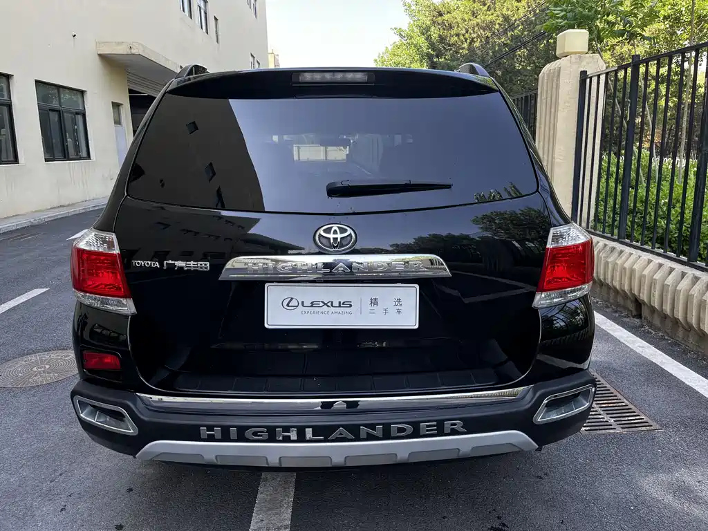 TOYOTA HIGHLANDER 2013